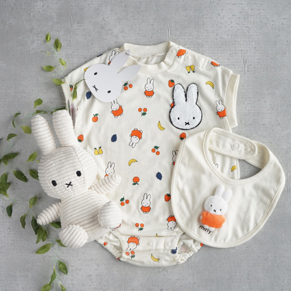 Miffy Corduroy】ミッフィーとお出掛けギフトセット(ホワイト) 送料無料｜出産祝いの通販サイトBebery（ベベリー）