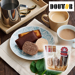 アーモンドづくしセレクションとドトールコーヒーのドリンクセット