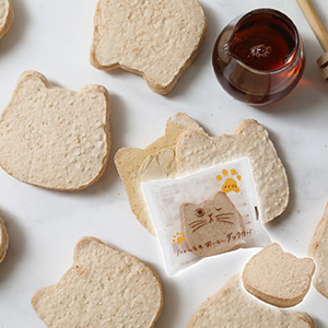 【送料無料】にゃんともおいしいダックワーズ メイプル【出産内祝い】