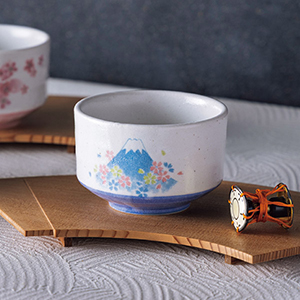 茶楽JAPAN　抹茶碗（桜富士）木箱入【出産内祝い】